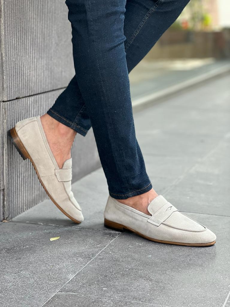 Quira Suede Beige Loafers