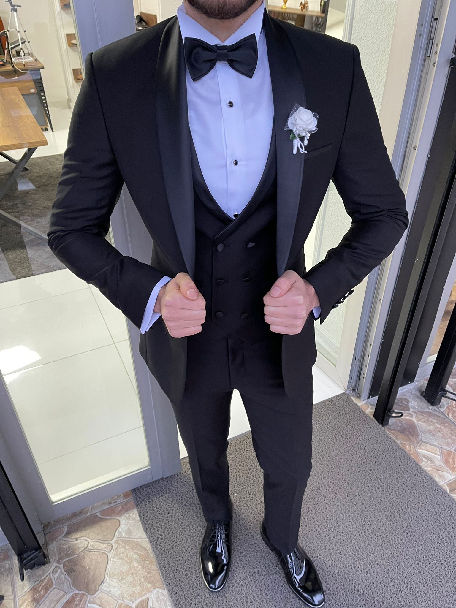 Harford Velvet Black Suit (USD)